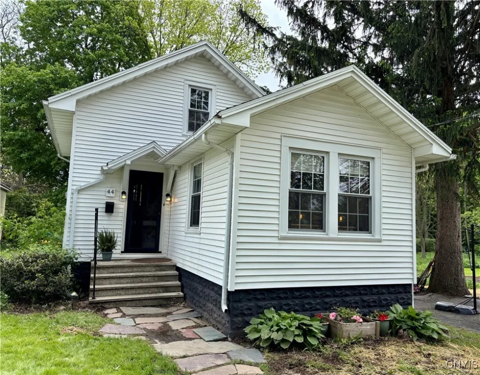 44 Golf Avenue, New Hartford, New York 13413, New Hartford, New York 13413, 3 Bedrooms Bedrooms, 7 Rooms Rooms,1 BathroomBathrooms,Residential,Closed,44 Golf Avenue, New Hartford, New York 13413,0,S1608677