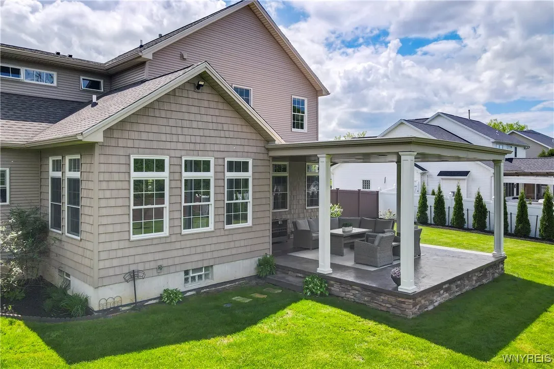1 Park Meadow Drive, West Seneca, New York 14224, West Seneca, New York 14224, 3 Bedrooms Bedrooms, 12 Rooms Rooms,2 BathroomsBathrooms,Residential,Closed,1 Park Meadow Drive, West Seneca, New York 14224,0,B1608630