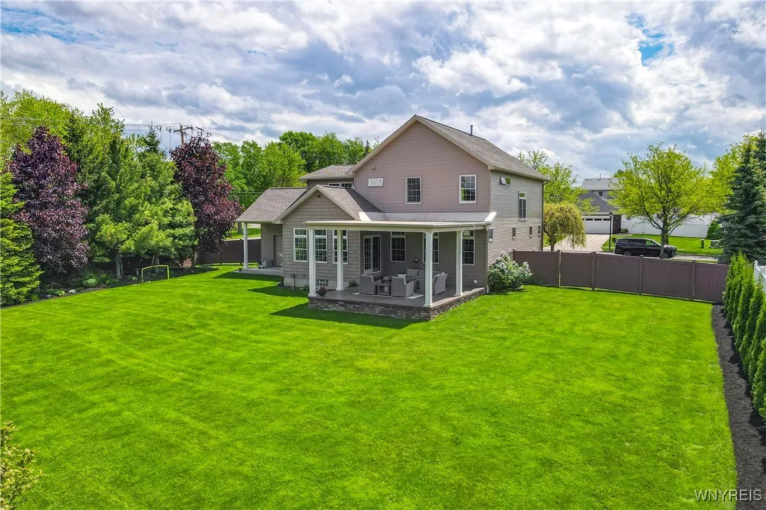 1 Park Meadow Drive, West Seneca, New York 14224, West Seneca, New York 14224, 3 Bedrooms Bedrooms, 12 Rooms Rooms,2 BathroomsBathrooms,Residential,Closed,1 Park Meadow Drive, West Seneca, New York 14224,0,B1608630