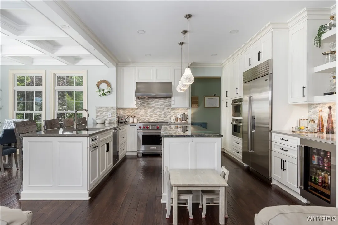 1 Park Meadow Drive, West Seneca, New York 14224, West Seneca, New York 14224, 3 Bedrooms Bedrooms, 12 Rooms Rooms,2 BathroomsBathrooms,Residential,Closed,1 Park Meadow Drive, West Seneca, New York 14224,0,B1608630