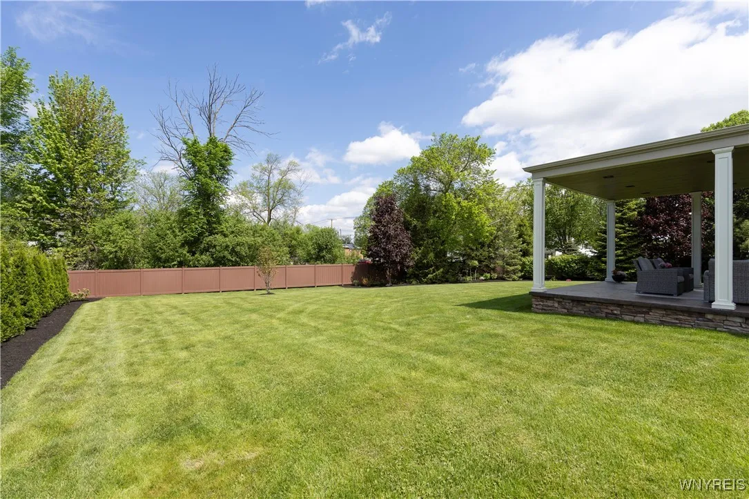 1 Park Meadow Drive, West Seneca, New York 14224, West Seneca, New York 14224, 3 Bedrooms Bedrooms, 12 Rooms Rooms,2 BathroomsBathrooms,Residential,Closed,1 Park Meadow Drive, West Seneca, New York 14224,0,B1608630