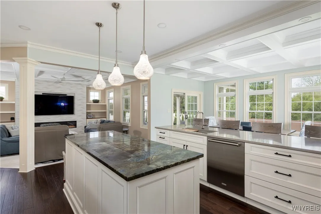 1 Park Meadow Drive, West Seneca, New York 14224, West Seneca, New York 14224, 3 Bedrooms Bedrooms, 12 Rooms Rooms,2 BathroomsBathrooms,Residential,Closed,1 Park Meadow Drive, West Seneca, New York 14224,0,B1608630