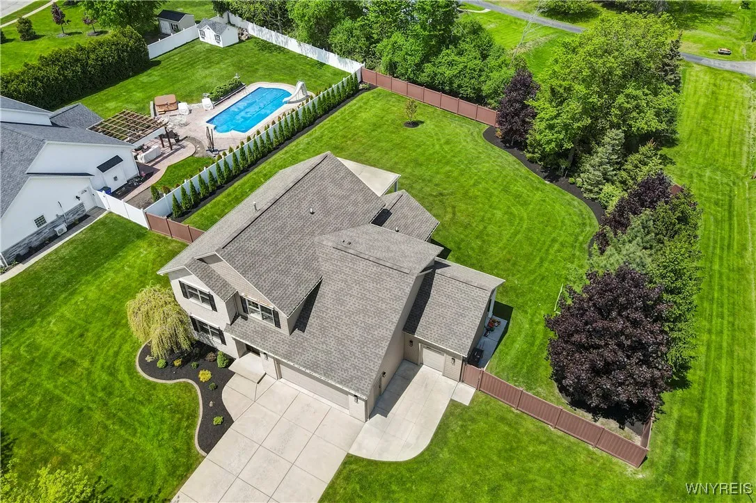 1 Park Meadow Drive, West Seneca, New York 14224, West Seneca, New York 14224, 3 Bedrooms Bedrooms, 12 Rooms Rooms,2 BathroomsBathrooms,Residential,Closed,1 Park Meadow Drive, West Seneca, New York 14224,0,B1608630