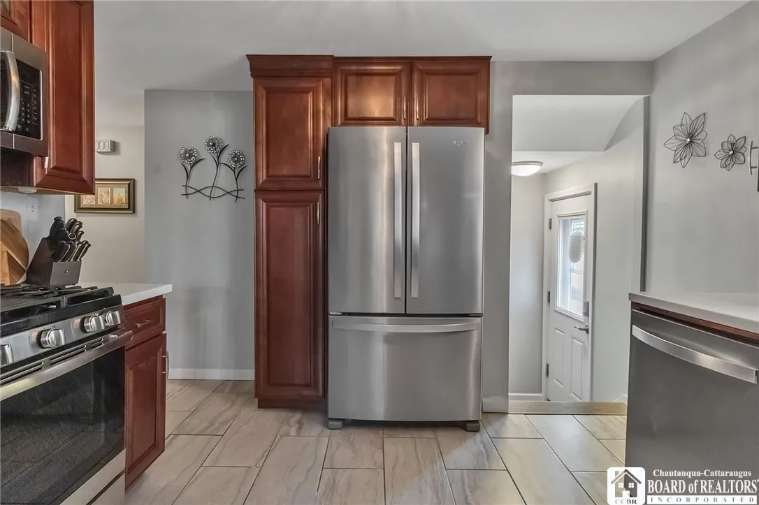 62 Thistle Avenue, Tonawanda-town, New York 14150, Tonawanda, New York 14150, 4 Bedrooms Bedrooms, 9 Rooms Rooms,1 BathroomBathrooms,Residential,Closed,62 Thistle Avenue, Tonawanda-town, New York 14150,0,R1608655