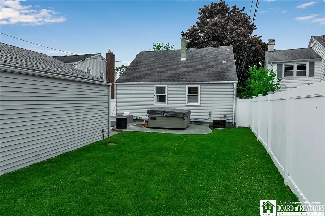 62 Thistle Avenue, Tonawanda-town, New York 14150, Tonawanda, New York 14150, 4 Bedrooms Bedrooms, 9 Rooms Rooms,1 BathroomBathrooms,Residential,Closed,62 Thistle Avenue, Tonawanda-town, New York 14150,0,R1608655