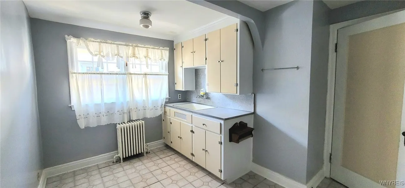 323 Portage Road, Niagara Falls, New York 14303, Niagara Falls, New York 14303, 3 Bedrooms Bedrooms, ,2 BathroomsBathrooms,Residential,For Sale,323 Portage Road, Niagara Falls, New York 14303,0,B1608785