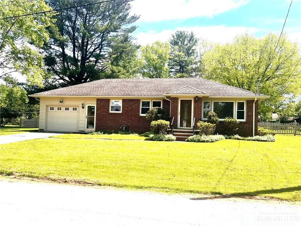 15 Sycamore Street, Ellicott, New York 14701, Ellicott, New York 14701, 2 Bedrooms Bedrooms, 5 Rooms Rooms,1 BathroomBathrooms,Residential,Closed,15 Sycamore Street, Ellicott, New York 14701,0,R1608656