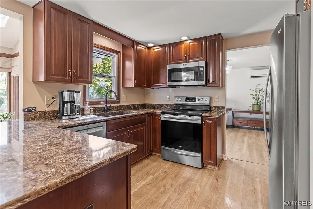52 Schimwood Court, Amherst, New York 14068, Amherst, New York 14068, 3 Bedrooms Bedrooms, 7 Rooms Rooms,1 BathroomBathrooms,Residential,Closed,52 Schimwood Court, Amherst, New York 14068,0,B1608595