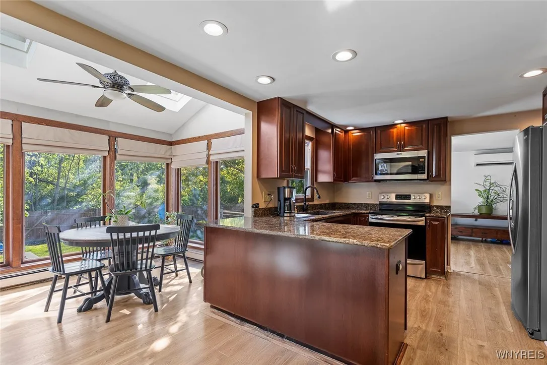 52 Schimwood Court, Amherst, New York 14068, Amherst, New York 14068, 3 Bedrooms Bedrooms, 7 Rooms Rooms,1 BathroomBathrooms,Residential,Closed,52 Schimwood Court, Amherst, New York 14068,0,B1608595