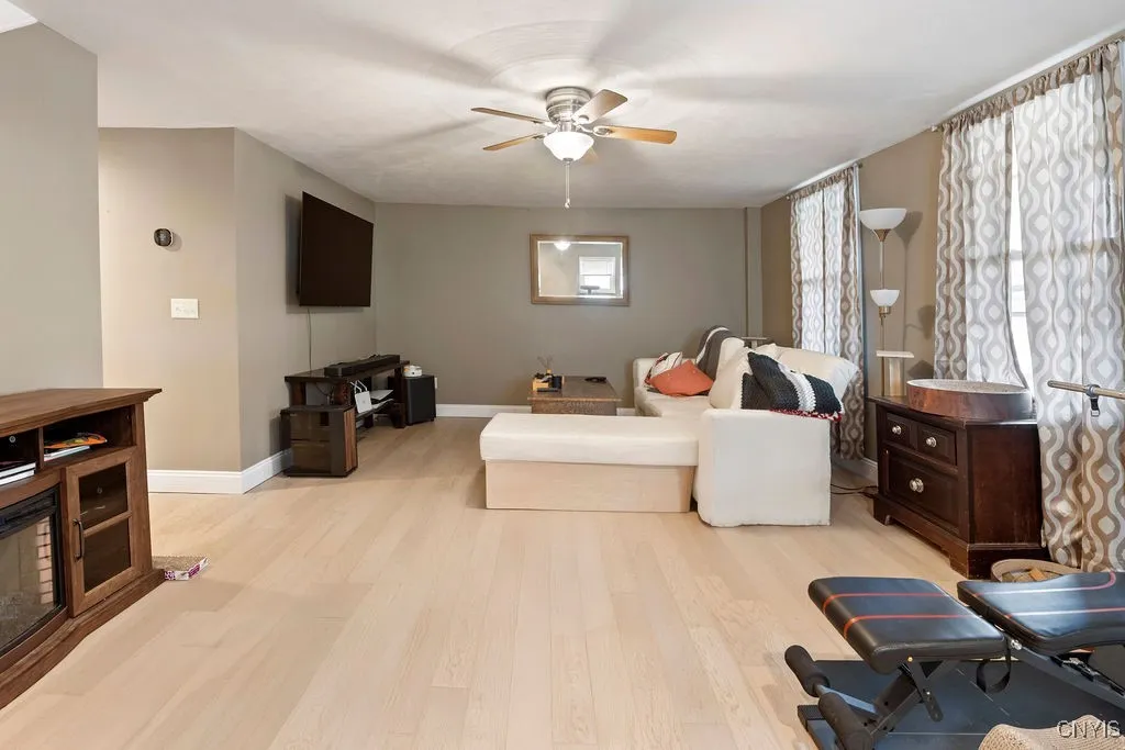 32 East 5th Street, Oswego-city, New York 13126, Oswego, New York 13126, 3 Bedrooms Bedrooms, 7 Rooms Rooms,2 BathroomsBathrooms,Residential,Closed,32 East 5th Street, Oswego-city, New York 13126,0,S1608362