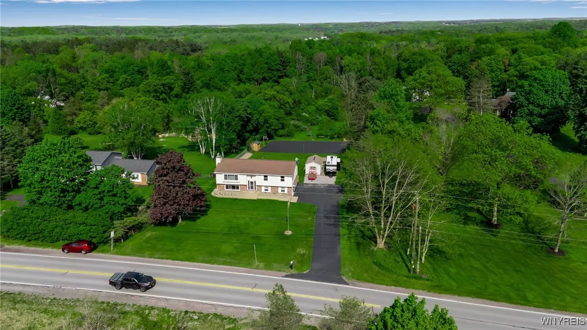 591 Girdle Road, Elma, New York 14052, Elma, New York 14052, 4 Bedrooms Bedrooms, 11 Rooms Rooms,2 BathroomsBathrooms,Residential,Closed,591 Girdle Road, Elma, New York 14052,0,B1605890
