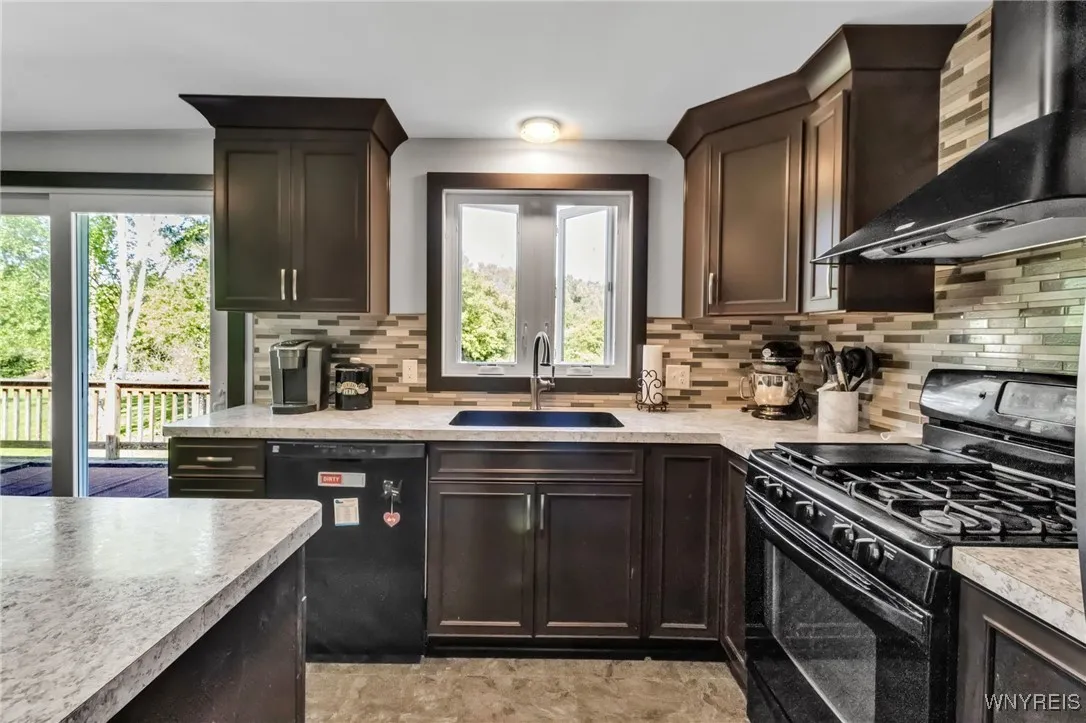 Plenty of Cabinets.