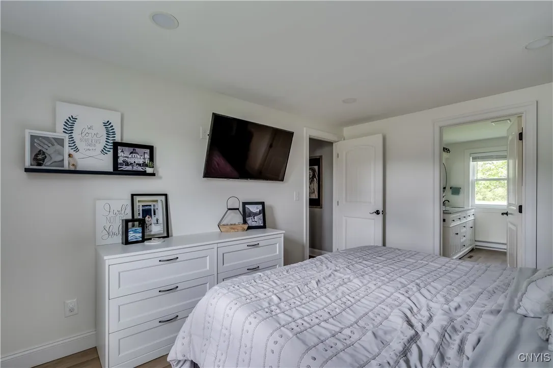 436 Centre Street, Cape Vincent, New York 13618, Cape Vincent, New York 13618, 3 Bedrooms Bedrooms, 6 Rooms Rooms,2 BathroomsBathrooms,Residential,Closed,436 Centre Street, Cape Vincent, New York 13618,0,S1608511