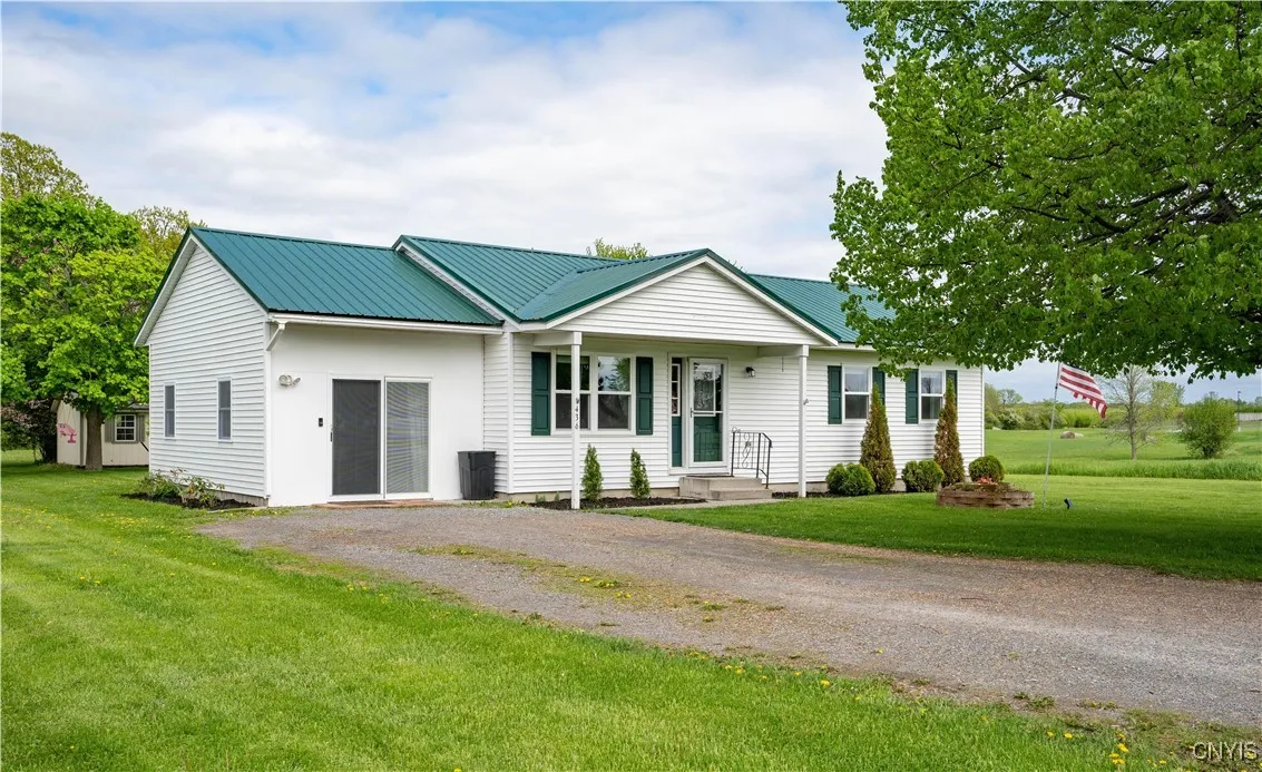 436 Centre Street, Cape Vincent, New York 13618, Cape Vincent, New York 13618, 3 Bedrooms Bedrooms, 6 Rooms Rooms,2 BathroomsBathrooms,Residential,Closed,436 Centre Street, Cape Vincent, New York 13618,0,S1608511