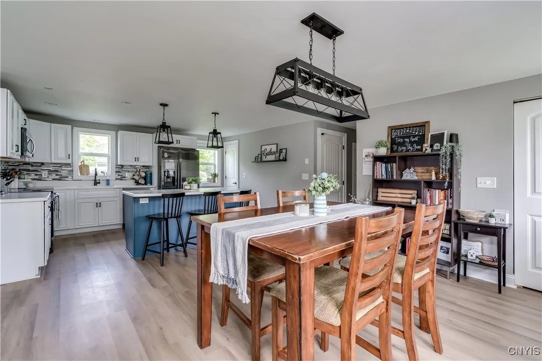 436 Centre Street, Cape Vincent, New York 13618, Cape Vincent, New York 13618, 3 Bedrooms Bedrooms, 6 Rooms Rooms,2 BathroomsBathrooms,Residential,Closed,436 Centre Street, Cape Vincent, New York 13618,0,S1608511