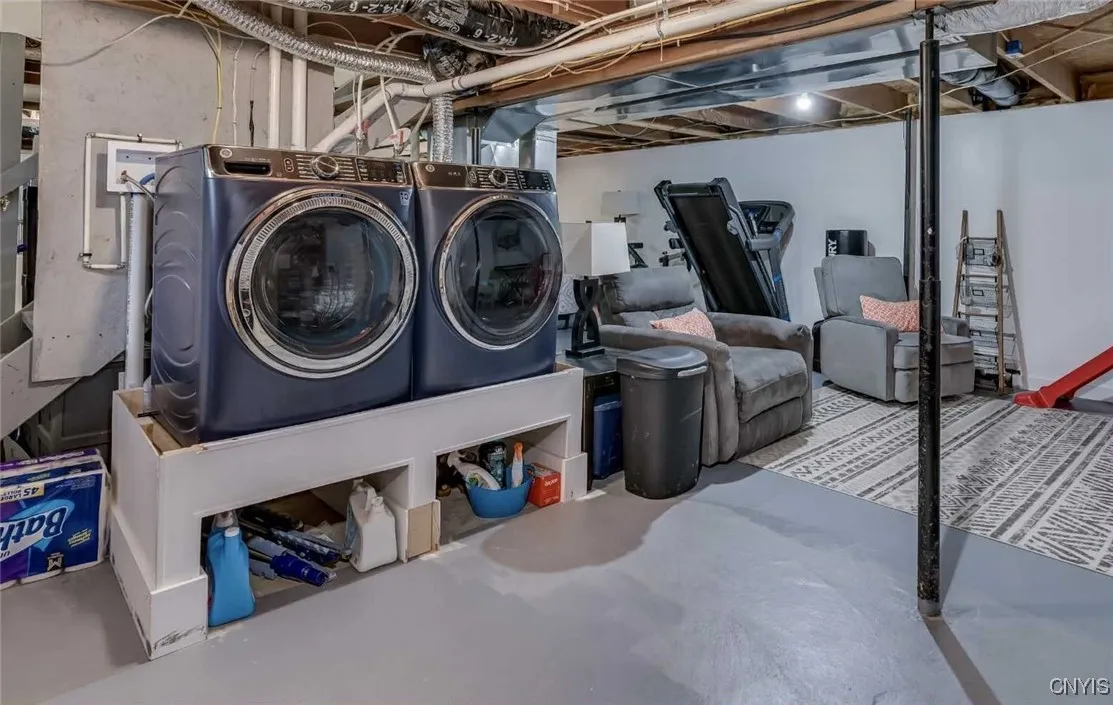 436 Centre Street, Cape Vincent, New York 13618, Cape Vincent, New York 13618, 3 Bedrooms Bedrooms, 6 Rooms Rooms,2 BathroomsBathrooms,Residential,Closed,436 Centre Street, Cape Vincent, New York 13618,0,S1608511