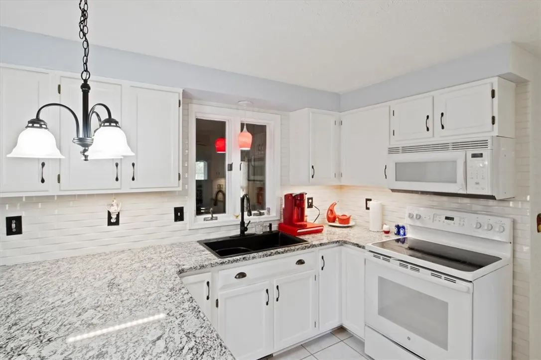 12 Traciann Dr, Hamlin, New York 14464, Hamlin, New York 14464, 4 Bedrooms Bedrooms, 9 Rooms Rooms,2 BathroomsBathrooms,Residential,Closed,12 Traciann Dr, Hamlin, New York 14464,0,R1608702