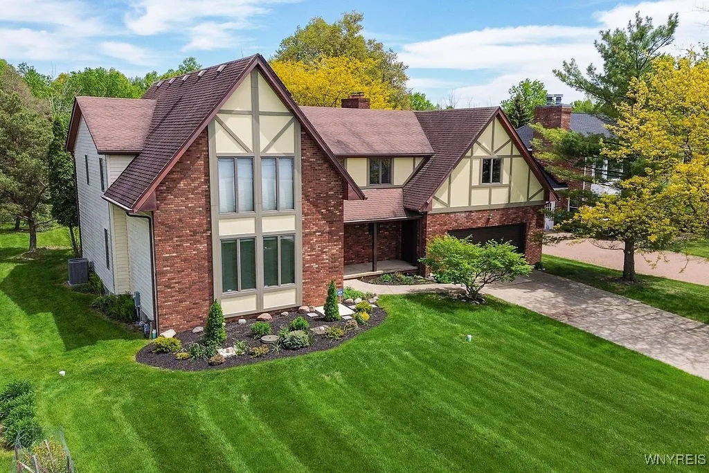 2227 West River Road, Grand Island, New York 14072, Grand Island, New York 14072, 3 Bedrooms Bedrooms, 9 Rooms Rooms,2 BathroomsBathrooms,Residential,Closed,2227 West River Road, Grand Island, New York 14072,0,B1606493