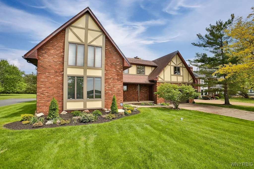 2227 West River Road, Grand Island, New York 14072, Grand Island, New York 14072, 3 Bedrooms Bedrooms, 9 Rooms Rooms,2 BathroomsBathrooms,Residential,Closed,2227 West River Road, Grand Island, New York 14072,0,B1606493