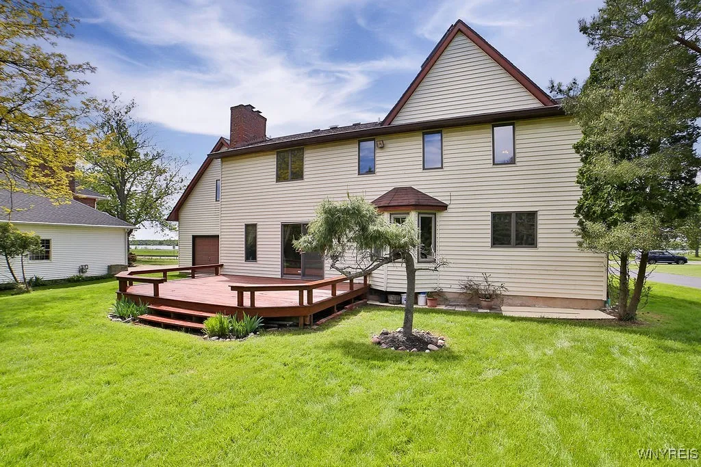 2227 West River Road, Grand Island, New York 14072, Grand Island, New York 14072, 3 Bedrooms Bedrooms, 9 Rooms Rooms,2 BathroomsBathrooms,Residential,Closed,2227 West River Road, Grand Island, New York 14072,0,B1606493