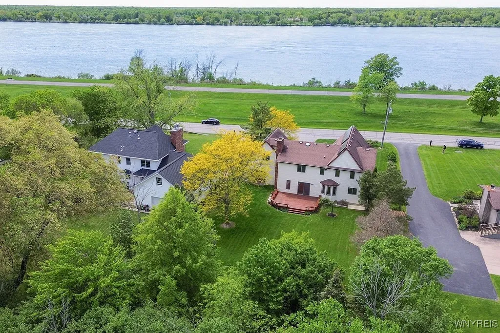 2227 West River Road, Grand Island, New York 14072, Grand Island, New York 14072, 3 Bedrooms Bedrooms, 9 Rooms Rooms,2 BathroomsBathrooms,Residential,Closed,2227 West River Road, Grand Island, New York 14072,0,B1606493