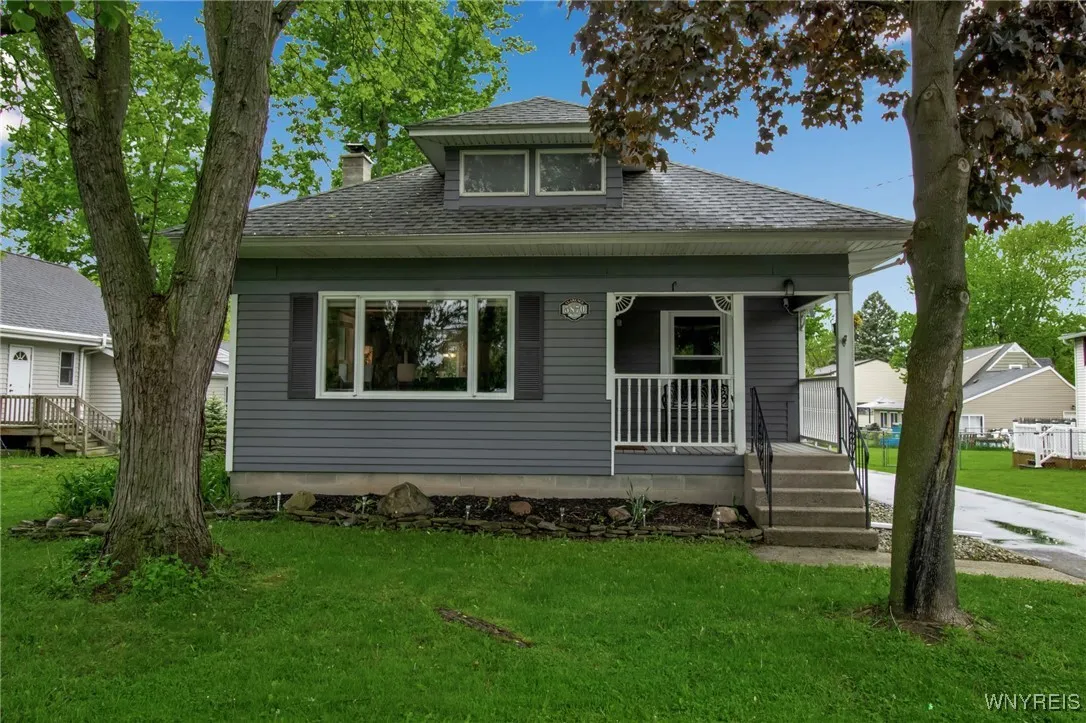 5870 Goodrich Road, Clarence, New York 14032, Clarence, New York 14032, 3 Bedrooms Bedrooms, 7 Rooms Rooms,1 BathroomBathrooms,Residential,Closed,5870 Goodrich Road, Clarence, New York 14032,0,B1608725