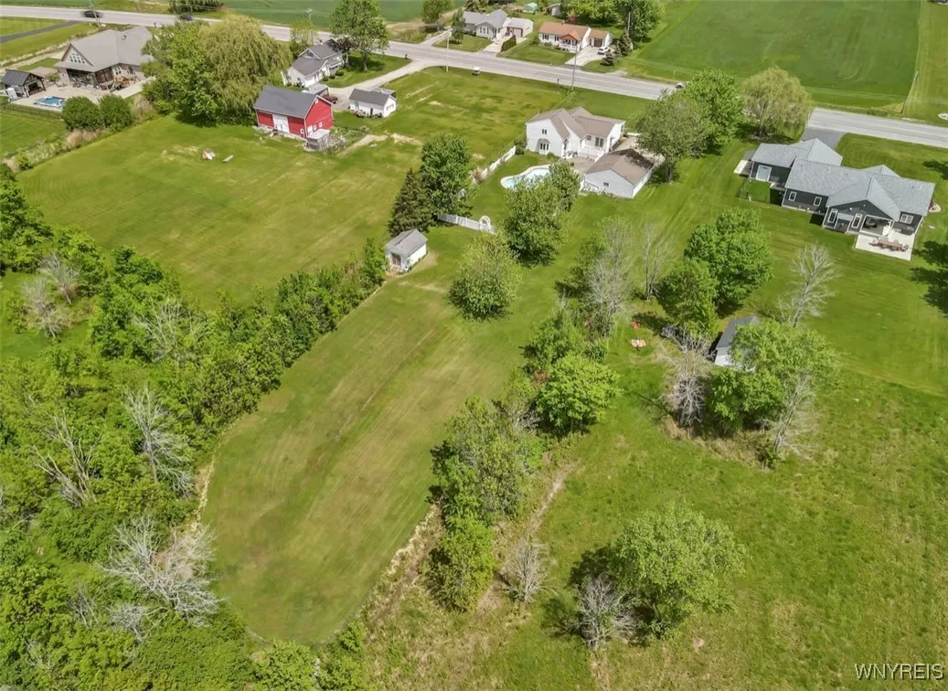 6634 Nash Road, Wheatfield, New York 14120, Wheatfield, New York 14120, 3 Bedrooms Bedrooms, 7 Rooms Rooms,1 BathroomBathrooms,Residential,Closed,6634 Nash Road, Wheatfield, New York 14120,B1607283