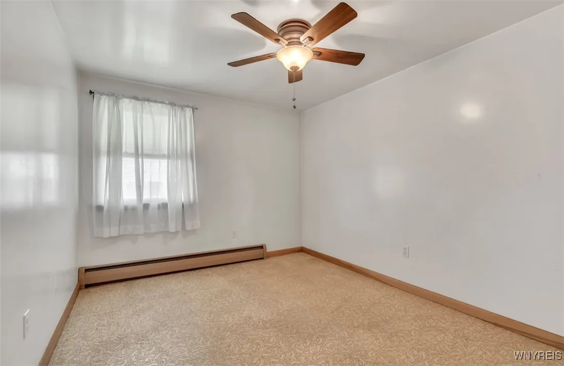 6634 Nash Road, Wheatfield, New York 14120, Wheatfield, New York 14120, 3 Bedrooms Bedrooms, 7 Rooms Rooms,1 BathroomBathrooms,Residential,Closed,6634 Nash Road, Wheatfield, New York 14120,B1607283