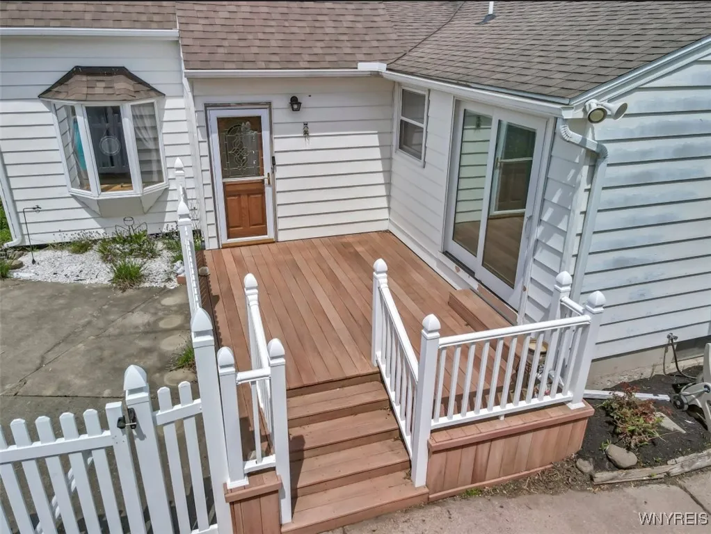 6634 Nash Road, Wheatfield, New York 14120, Wheatfield, New York 14120, 3 Bedrooms Bedrooms, 7 Rooms Rooms,1 BathroomBathrooms,Residential,Closed,6634 Nash Road, Wheatfield, New York 14120,B1607283