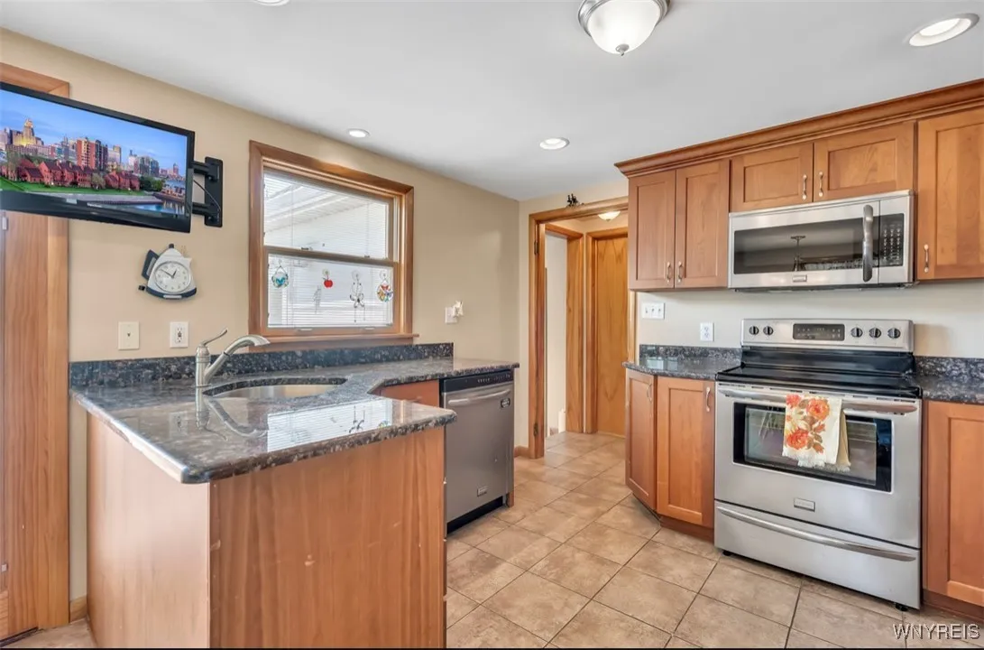 6634 Nash Road, Wheatfield, New York 14120, Wheatfield, New York 14120, 3 Bedrooms Bedrooms, 7 Rooms Rooms,1 BathroomBathrooms,Residential,Closed,6634 Nash Road, Wheatfield, New York 14120,B1607283