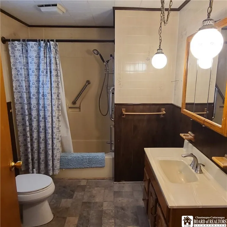 104 Brad Street, Jamestown, New York 14701, Jamestown, New York 14701, 3 Bedrooms Bedrooms, 9 Rooms Rooms,1 BathroomBathrooms,Residential,Closed,104 Brad Street, Jamestown, New York 14701,0,R1609021