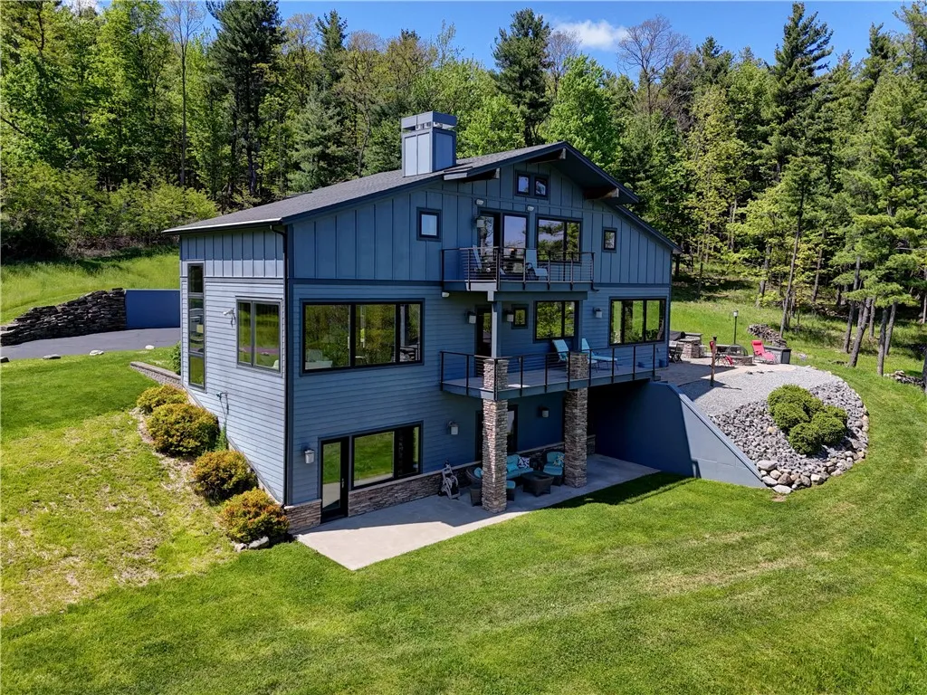 8763 Greyton H Taylor Memorial Drive, Urbana, New, Urbana, New York 14840, 4 Bedrooms Bedrooms, 12 Rooms Rooms,4 BathroomsBathrooms,Residential,Closed,8763 Greyton H Taylor Memorial Drive, Urbana, New ,0,R1608525