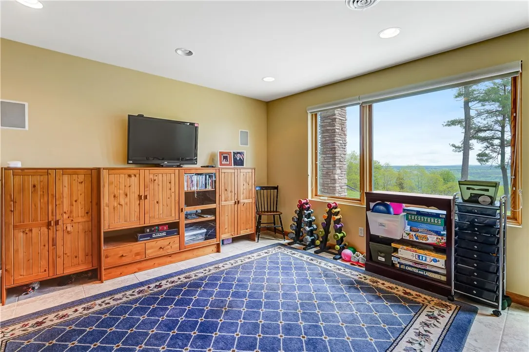 8763 Greyton H Taylor Memorial Drive, Urbana, New, Urbana, New York 14840, 4 Bedrooms Bedrooms, 12 Rooms Rooms,4 BathroomsBathrooms,Residential,Closed,8763 Greyton H Taylor Memorial Drive, Urbana, New ,0,R1608525