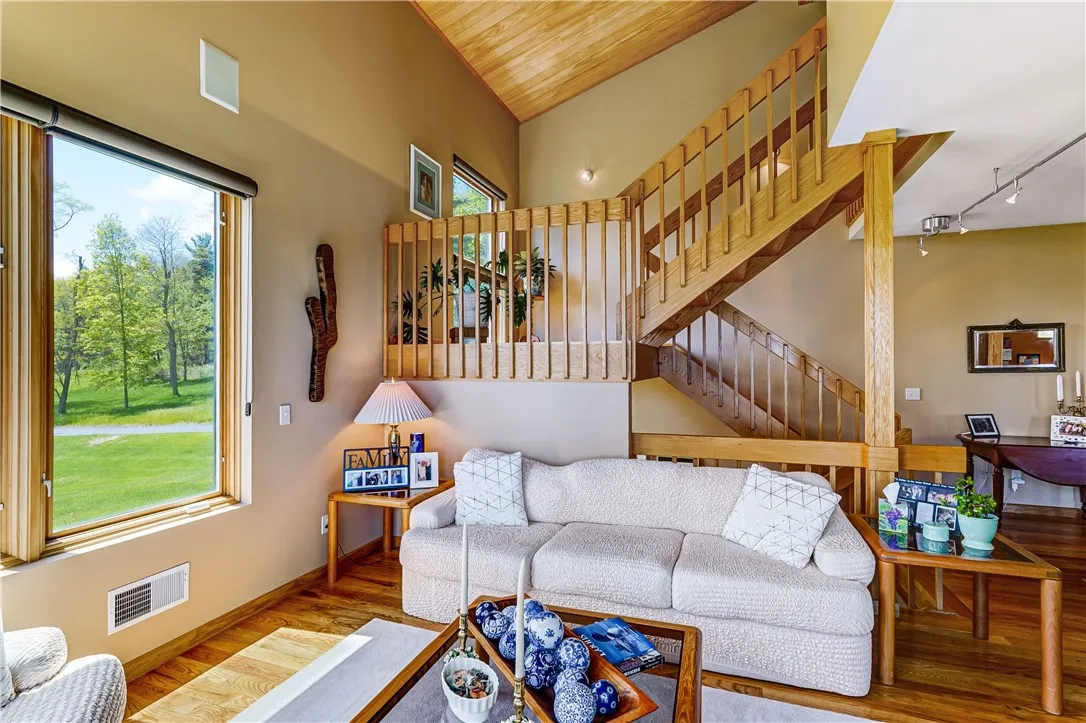 8763 Greyton H Taylor Memorial Drive, Urbana, New, Urbana, New York 14840, 4 Bedrooms Bedrooms, 12 Rooms Rooms,4 BathroomsBathrooms,Residential,Closed,8763 Greyton H Taylor Memorial Drive, Urbana, New ,0,R1608525