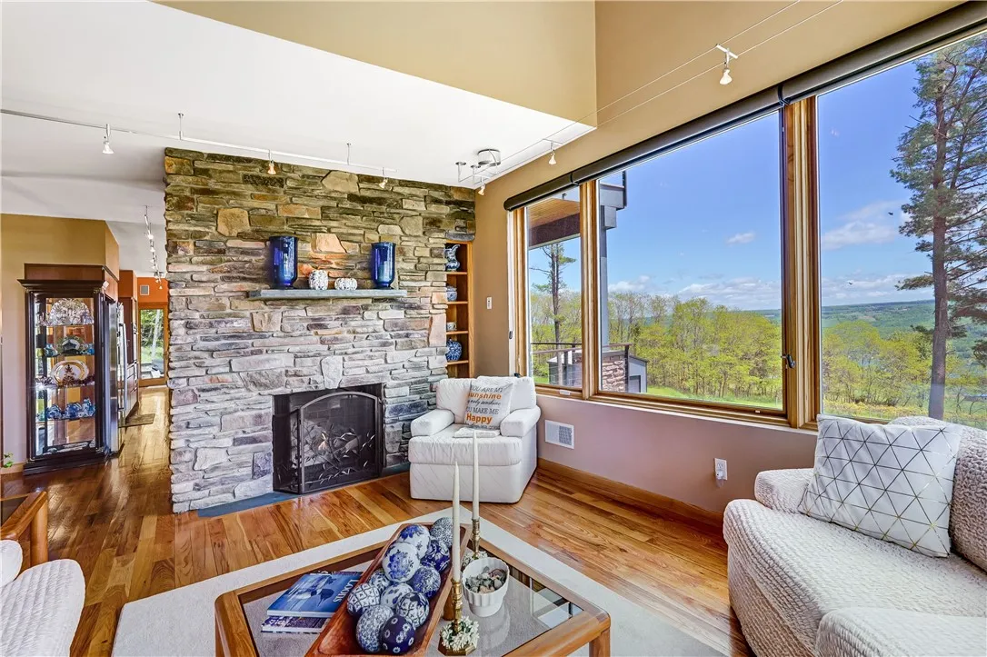 8763 Greyton H Taylor Memorial Drive, Urbana, New, Urbana, New York 14840, 4 Bedrooms Bedrooms, 12 Rooms Rooms,4 BathroomsBathrooms,Residential,Closed,8763 Greyton H Taylor Memorial Drive, Urbana, New ,0,R1608525