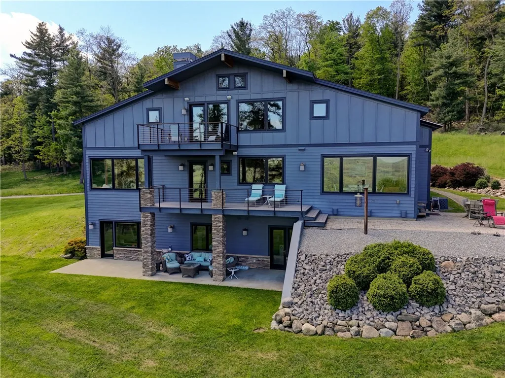 8763 Greyton H Taylor Memorial Drive, Urbana, New, Urbana, New York 14840, 4 Bedrooms Bedrooms, 12 Rooms Rooms,4 BathroomsBathrooms,Residential,Closed,8763 Greyton H Taylor Memorial Drive, Urbana, New ,0,R1608525