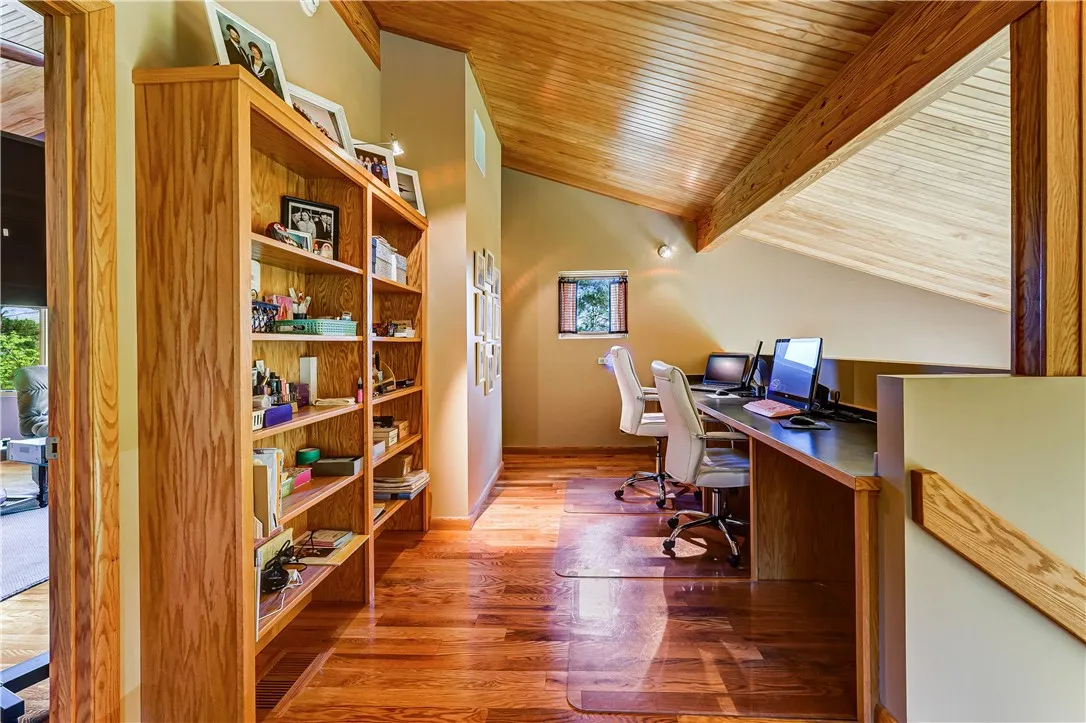 8763 Greyton H Taylor Memorial Drive, Urbana, New, Urbana, New York 14840, 4 Bedrooms Bedrooms, 12 Rooms Rooms,4 BathroomsBathrooms,Residential,Closed,8763 Greyton H Taylor Memorial Drive, Urbana, New ,0,R1608525