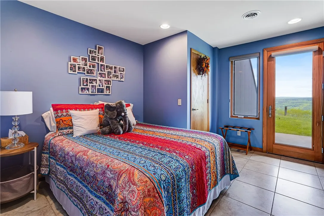 8763 Greyton H Taylor Memorial Drive, Urbana, New, Urbana, New York 14840, 4 Bedrooms Bedrooms, 12 Rooms Rooms,4 BathroomsBathrooms,Residential,Closed,8763 Greyton H Taylor Memorial Drive, Urbana, New ,0,R1608525