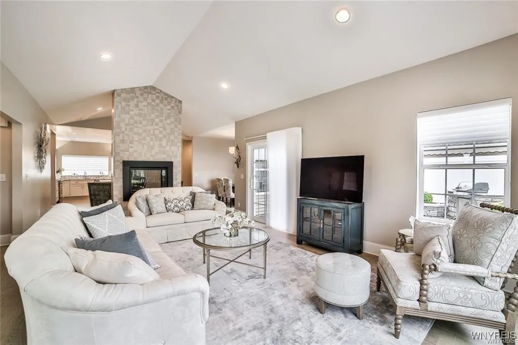 5692 Ferncrest Court B, Clarence, New York 14032, Clarence, New York 14032, 2 Bedrooms Bedrooms, 7 Rooms Rooms,2 BathroomsBathrooms,Residential,Closed,5692 Ferncrest Court B, Clarence, New York 14032,B1609083