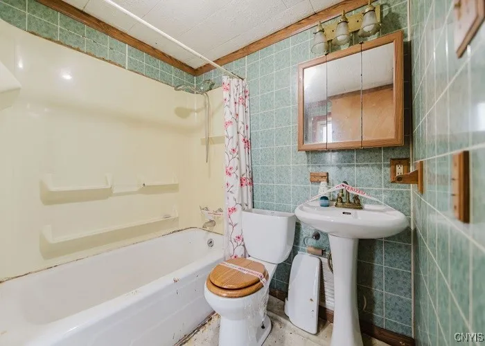 504 West Bloomfield Street, Rome-inside, New York, Rome, New York 13440, 3 Bedrooms Bedrooms, 6 Rooms Rooms,1 BathroomBathrooms,Residential,Closed,504 West Bloomfield Street, Rome-inside, New York ,0,S1609122