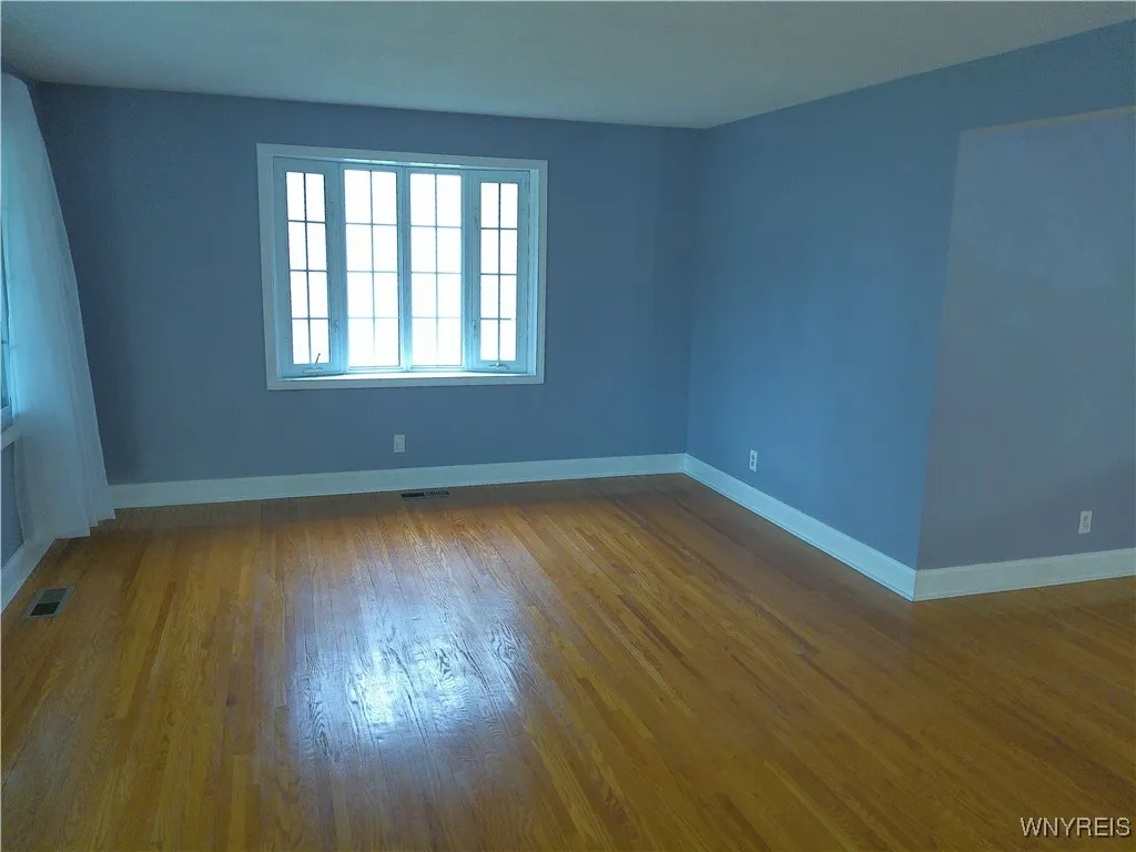 90 Nadon Place, Tonawanda-town, New York 14150, Tonawanda, New York 14150, 3 Bedrooms Bedrooms, 7 Rooms Rooms,2 BathroomsBathrooms,Residential,Closed,90 Nadon Place, Tonawanda-town, New York 14150,B1608766