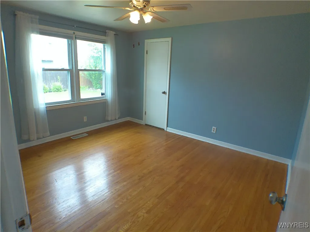 90 Nadon Place, Tonawanda-town, New York 14150, Tonawanda, New York 14150, 3 Bedrooms Bedrooms, 7 Rooms Rooms,2 BathroomsBathrooms,Residential,Closed,90 Nadon Place, Tonawanda-town, New York 14150,B1608766