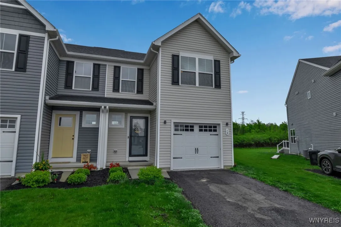 18 Grant Boulevard, West Seneca, New York 14218, West Seneca, New York 14218, 3 Bedrooms Bedrooms, 10 Rooms Rooms,3 BathroomsBathrooms,Residential,Closed,18 Grant Boulevard, West Seneca, New York 14218,B1609092