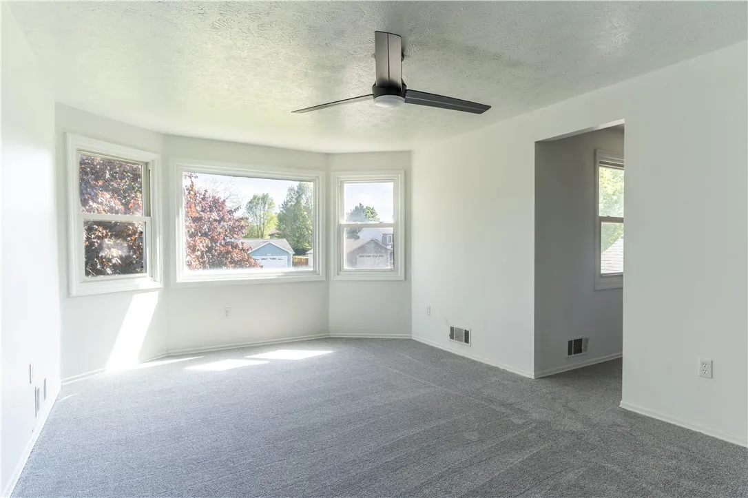82 Haskins Lane North, Greece, New York 14468, Greece, New York 14468, 3 Bedrooms Bedrooms, 6 Rooms Rooms,2 BathroomsBathrooms,Residential,Closed,82 Haskins Lane North, Greece, New York 14468,0,R1609184