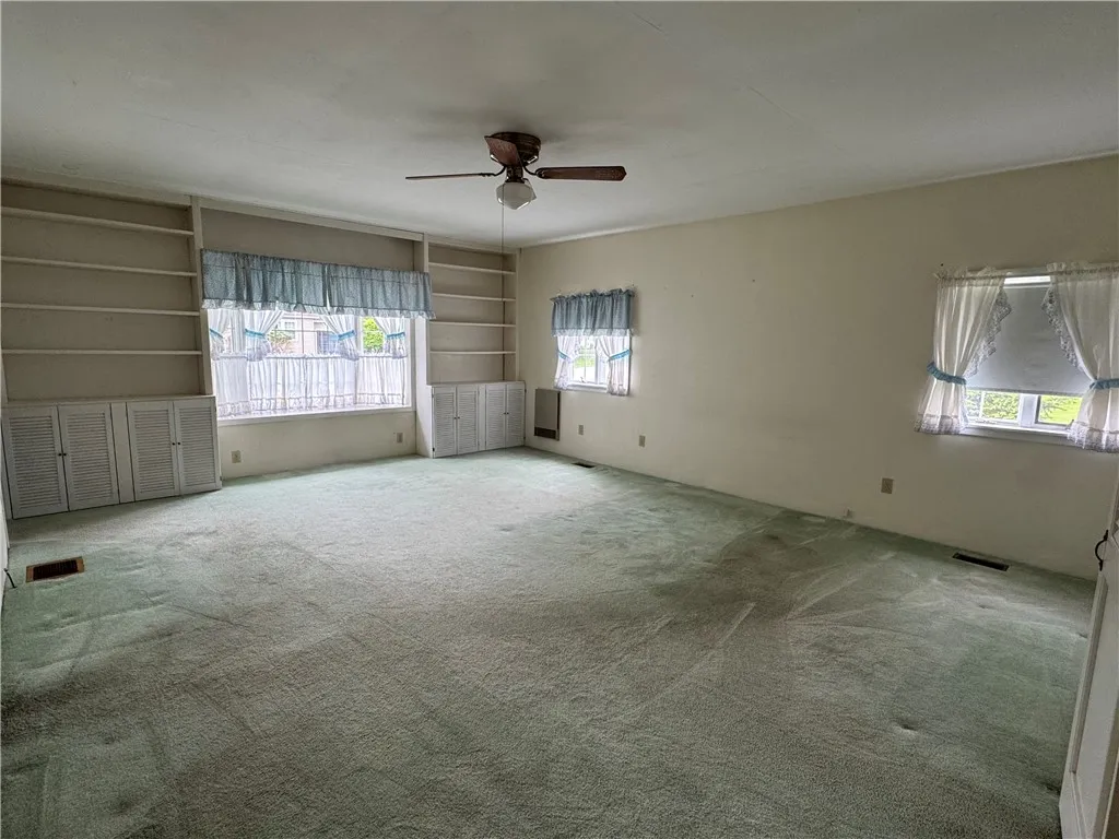 18 Eric Street, Norwich-city, New York 13815, Norwich, New York 13815, 3 Bedrooms Bedrooms, 11 Rooms Rooms,2 BathroomsBathrooms,Residential,Closed,18 Eric Street, Norwich-city, New York 13815,0,R1608603