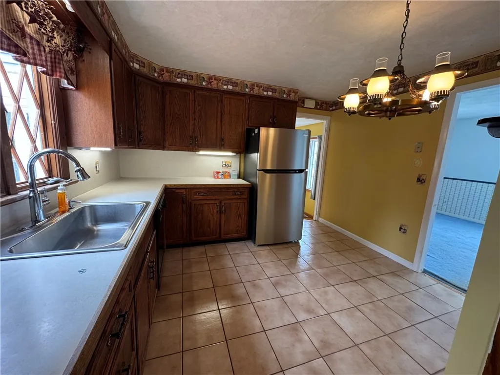 18 Eric Street, Norwich-city, New York 13815, Norwich, New York 13815, 3 Bedrooms Bedrooms, 11 Rooms Rooms,2 BathroomsBathrooms,Residential,Closed,18 Eric Street, Norwich-city, New York 13815,0,R1608603