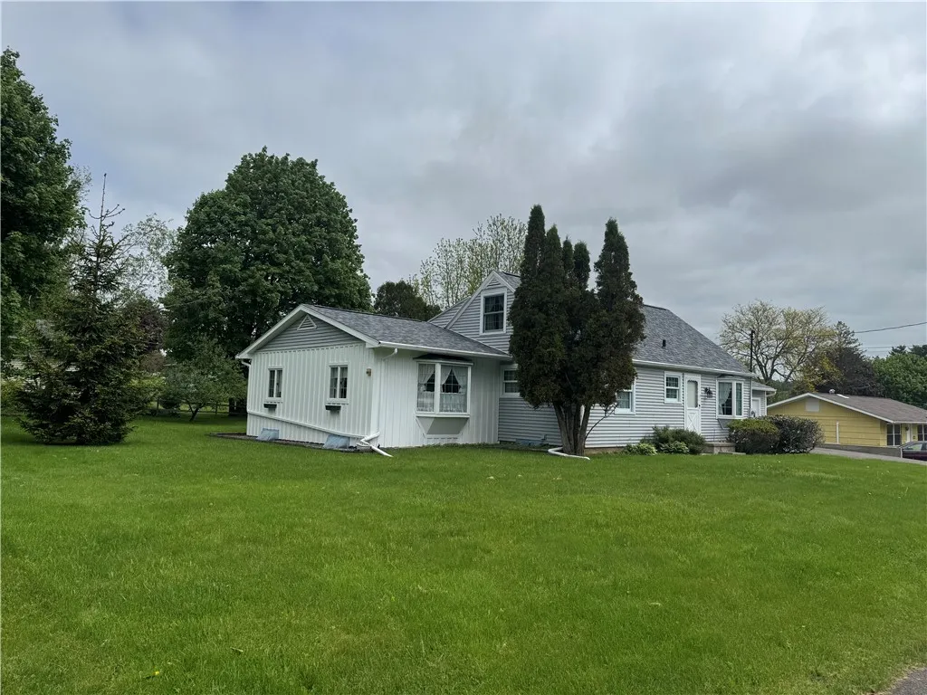 18 Eric Street, Norwich-city, New York 13815, Norwich, New York 13815, 3 Bedrooms Bedrooms, 11 Rooms Rooms,2 BathroomsBathrooms,Residential,Closed,18 Eric Street, Norwich-city, New York 13815,0,R1608603