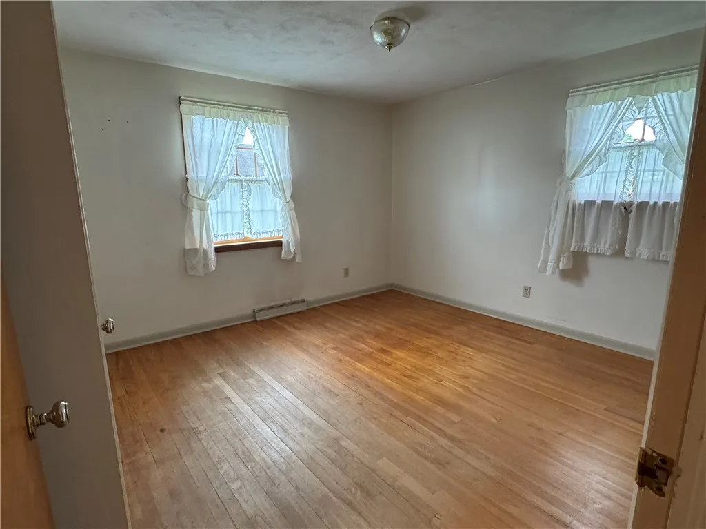 18 Eric Street, Norwich-city, New York 13815, Norwich, New York 13815, 3 Bedrooms Bedrooms, 11 Rooms Rooms,2 BathroomsBathrooms,Residential,Closed,18 Eric Street, Norwich-city, New York 13815,0,R1608603
