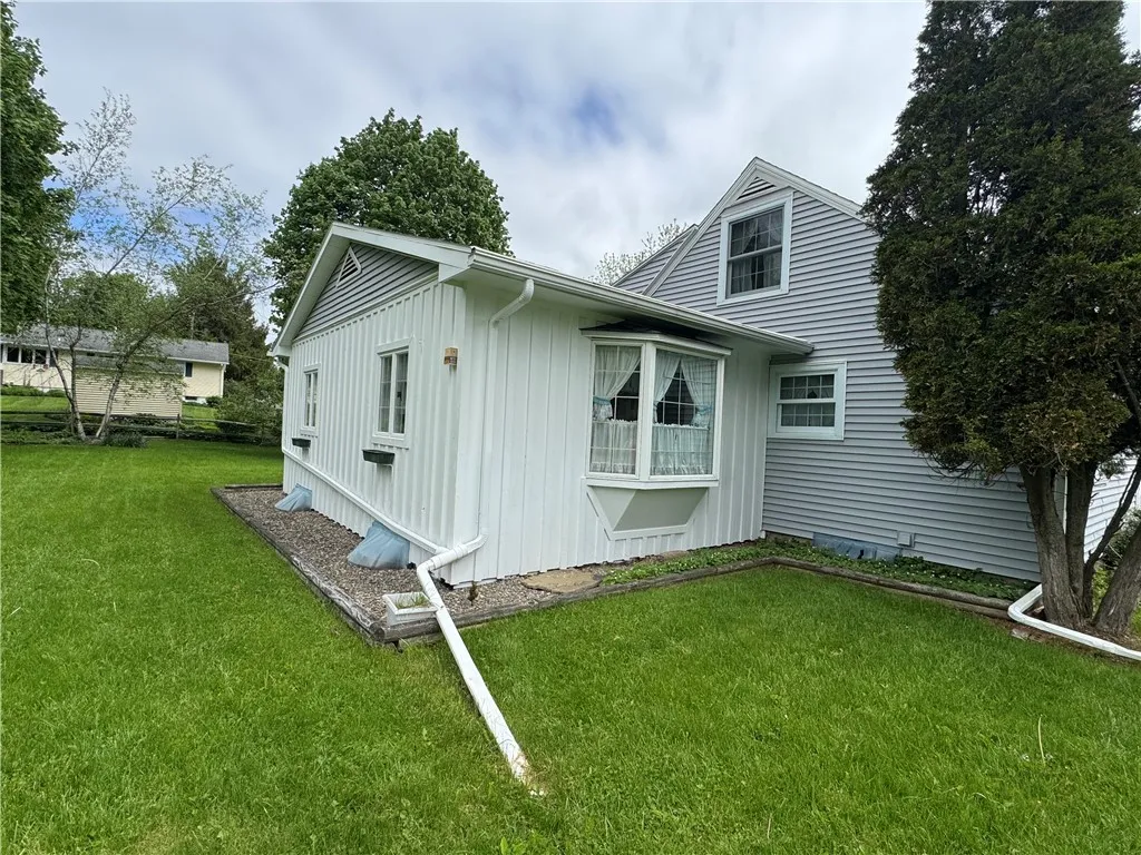 18 Eric Street, Norwich-city, New York 13815, Norwich, New York 13815, 3 Bedrooms Bedrooms, 11 Rooms Rooms,2 BathroomsBathrooms,Residential,Closed,18 Eric Street, Norwich-city, New York 13815,0,R1608603