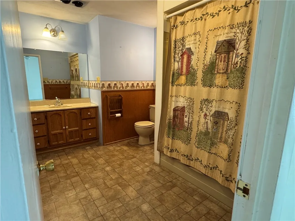 18 Eric Street, Norwich-city, New York 13815, Norwich, New York 13815, 3 Bedrooms Bedrooms, 11 Rooms Rooms,2 BathroomsBathrooms,Residential,Closed,18 Eric Street, Norwich-city, New York 13815,0,R1608603